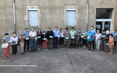 Distribution de masques chirurgicaux aux associations