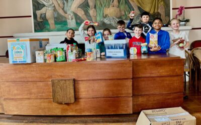 Collecte alimentaire des enfants du Conseil Municipal des Jeunes