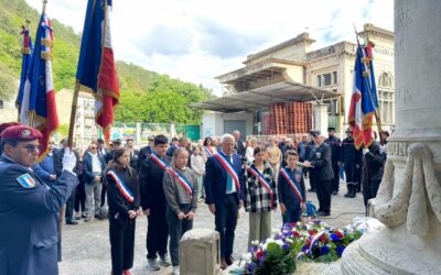 Cérémonie de commémoration du 8 mai 1945.