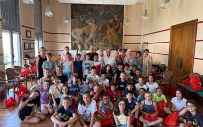 Remise des dictionnaires aux élèves de CM2 de la ville