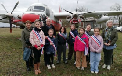 Conseil Municipal des Jeunes – Visite de l’hôtel de ville et de l’aérodrome de Lanas